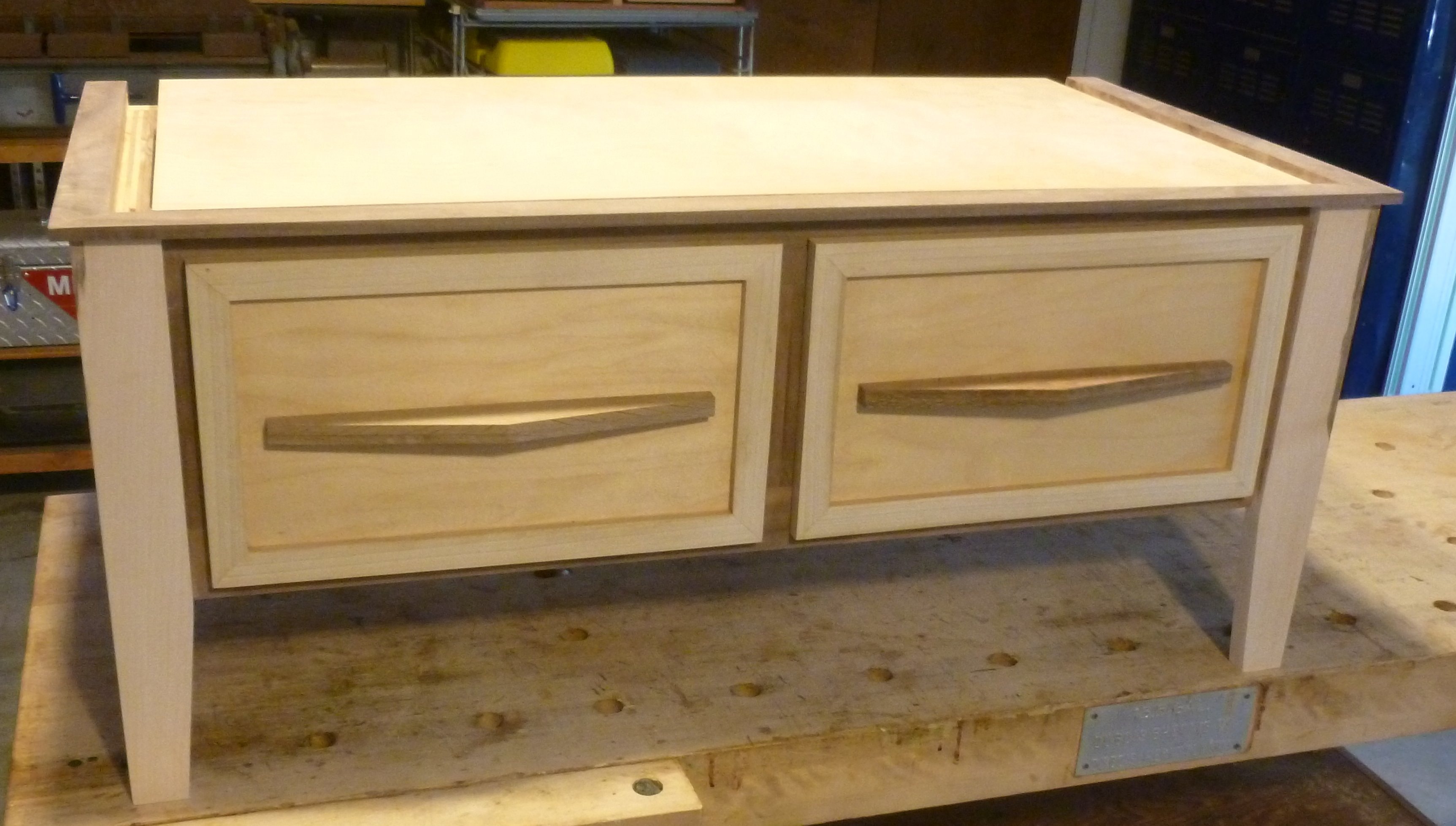 Linenmoire Cabinet thumbnail 4